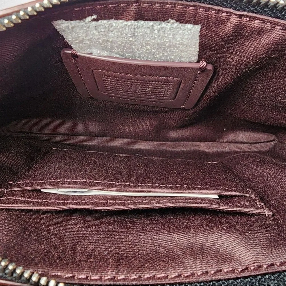 NWOT CM673 Coach X Mint + Serf Large Corner Zip Wristlet In Signature Canvas